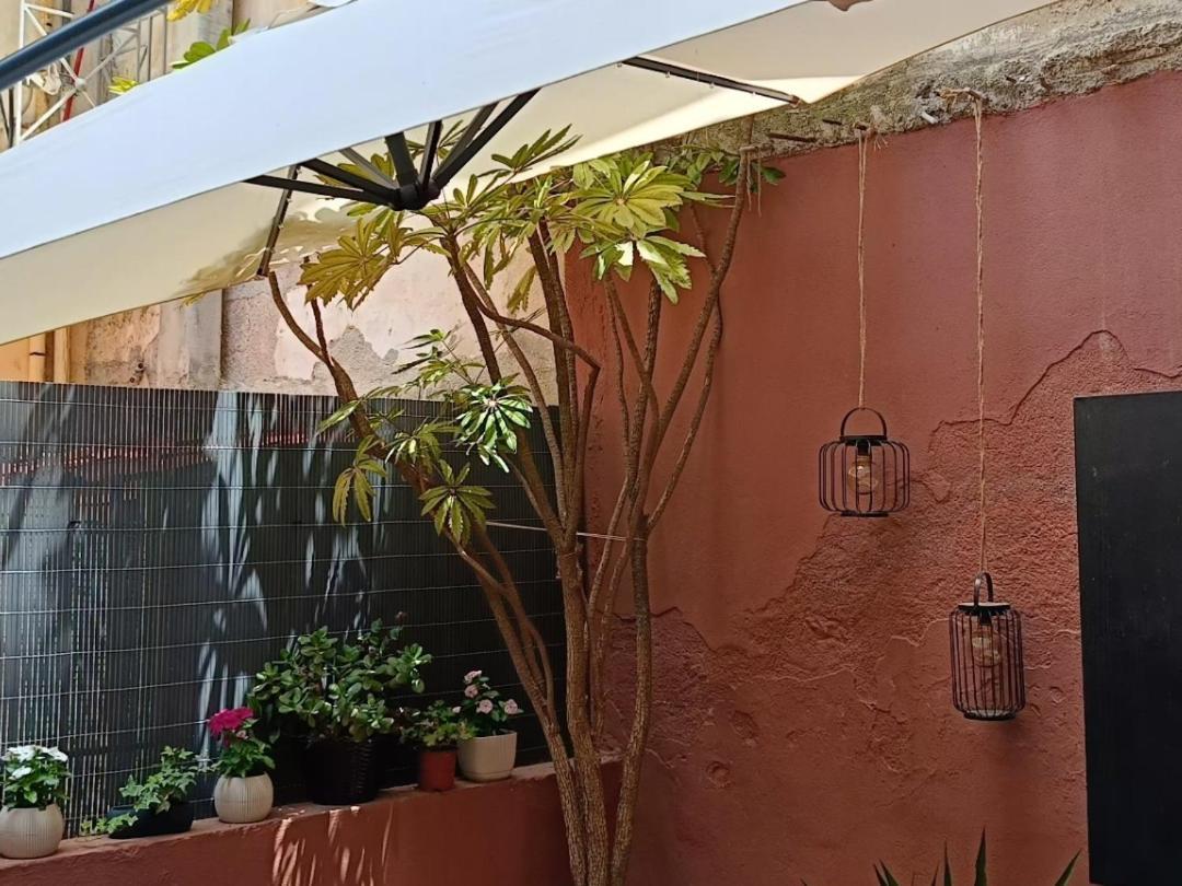 Adamantia'S Artistic Place Patras Exterior photo